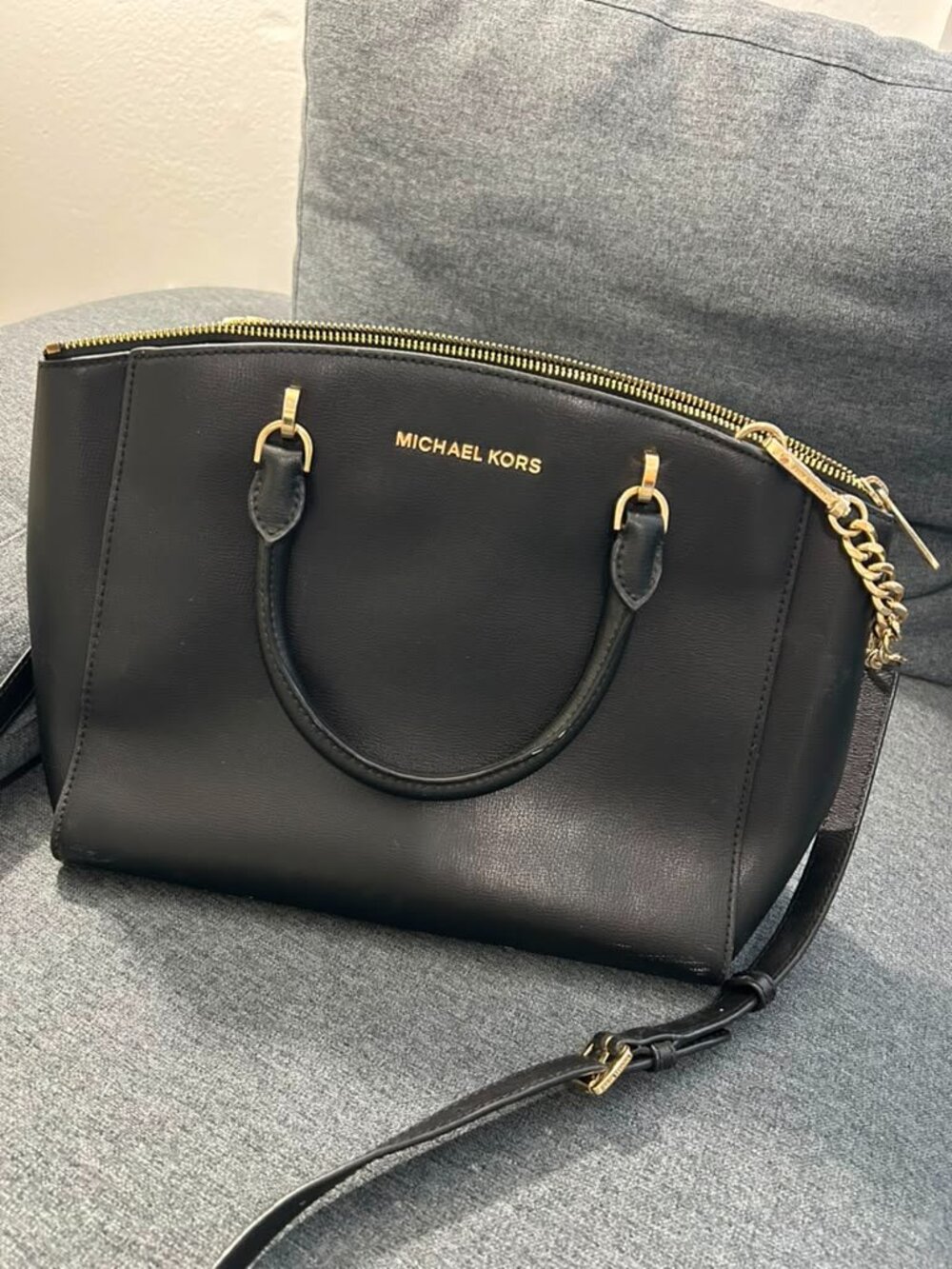 Michael Kors Black Saffiano Leather Ciara medium Satchel Crossbody Bag